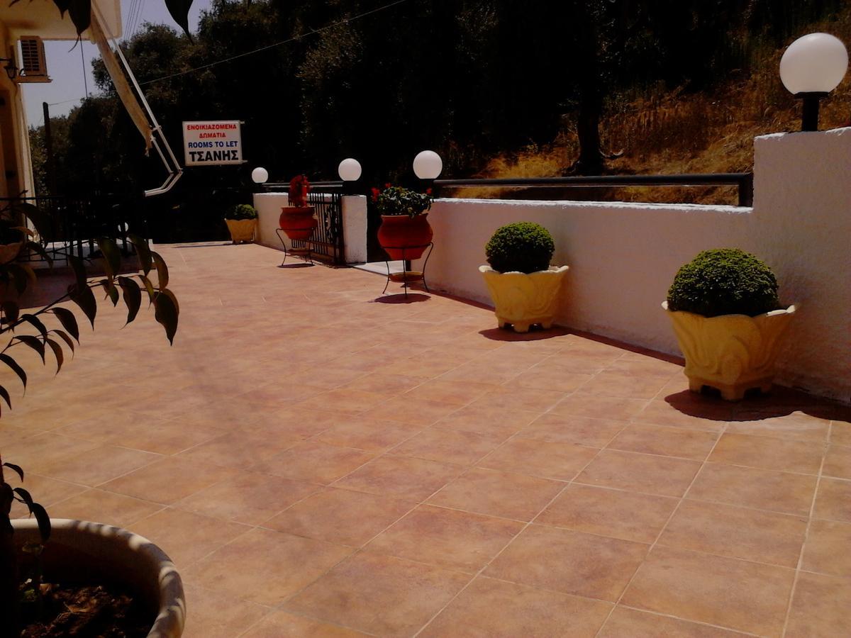 Tsanis Apartment *
